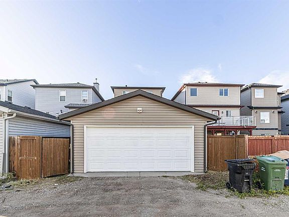 3rd image of 112 N Covepark Rise NE