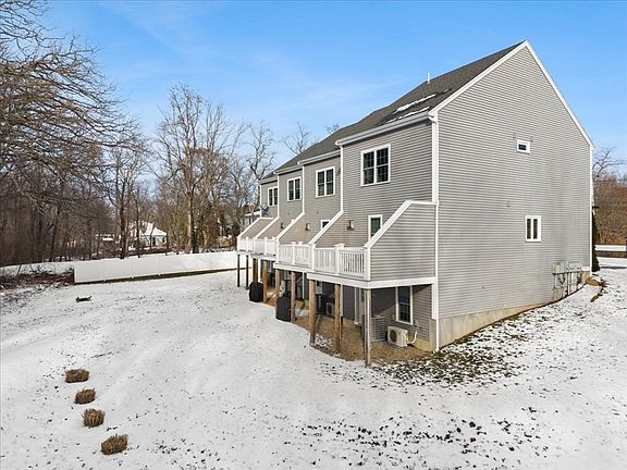 3rd image of 101 Washington St #4