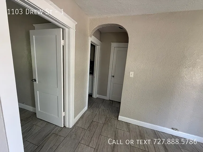 1103 Drew St #1 — Photo 10