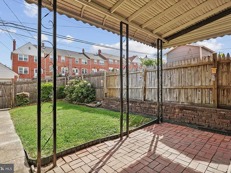 1447 Walker Ave — Photo 12