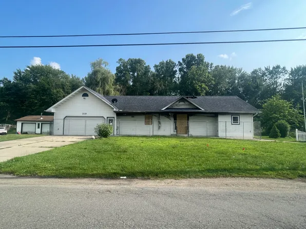 319 Broad St, Michigan Center, MI 49254