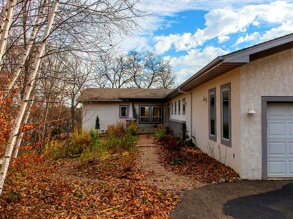 1st image of 27834 Lakelawn Dr