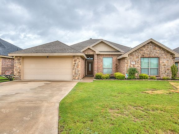 2nd image of 3926 Blair Ln