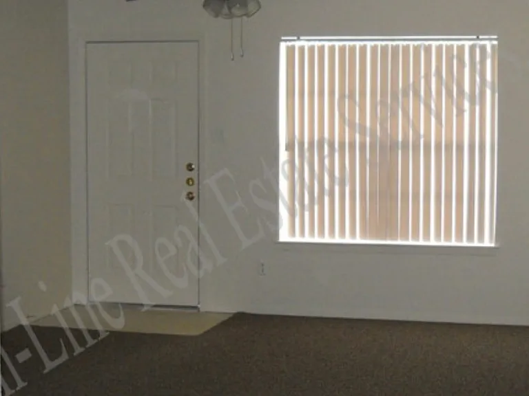 1202 Spring Loop #C — Photo 2