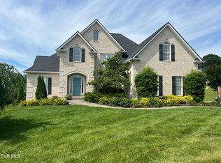 201 Strawberry Field Dr, Johnson City, TN 37604