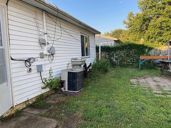 2nd image of 2787 Lake Park Dr