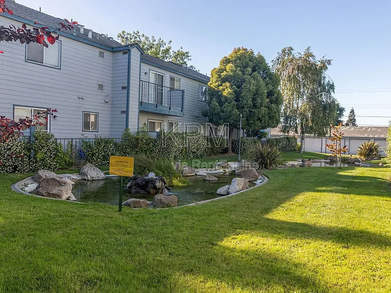 445 Almond Dr #80 — Photo 20