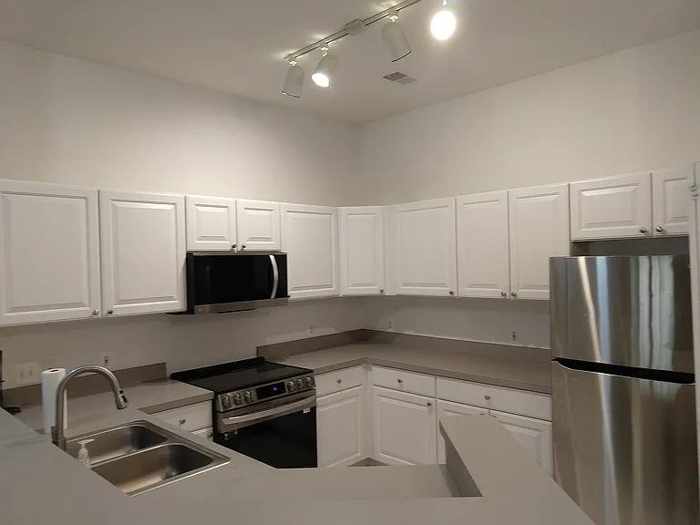 2696 S Knightsbridge Cir — Photo 6