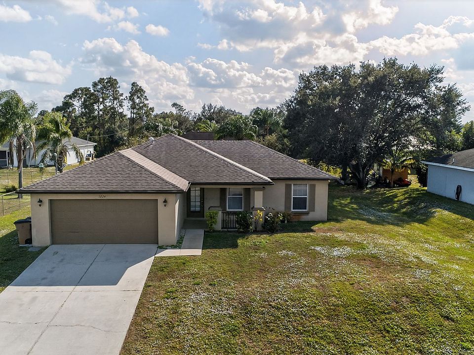 1st image of 1224 Bayou St E