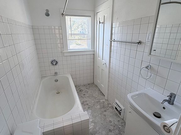 5th image of 1020 N 32nd St #2
