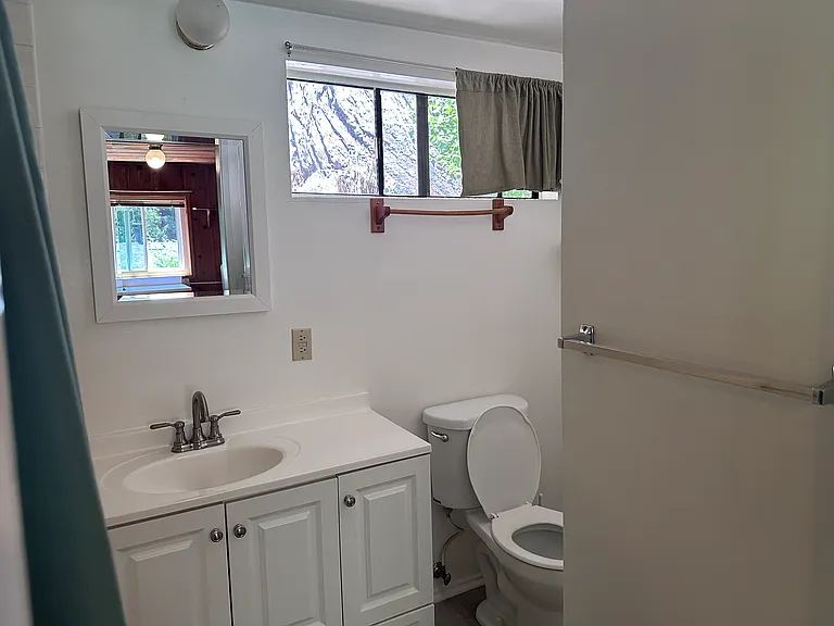 Madrone Ave — Photo 6