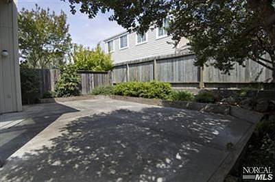 2nd image of 562 Rainbow Dr
