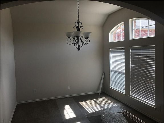 5th image of 4504 Woodbluff Dr