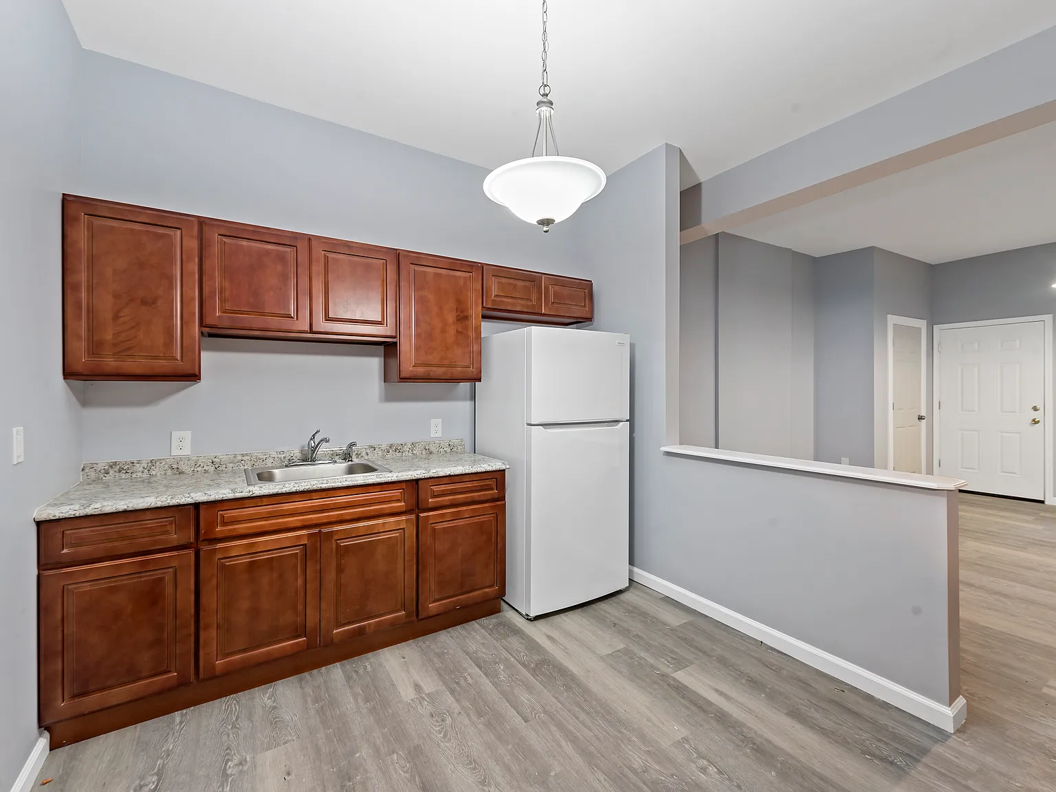 Studio, 499 sqft, $1,200 — Photo 2