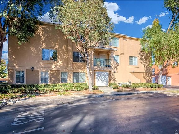 2nd image of 1061 Harbor Heights Dr Unit B