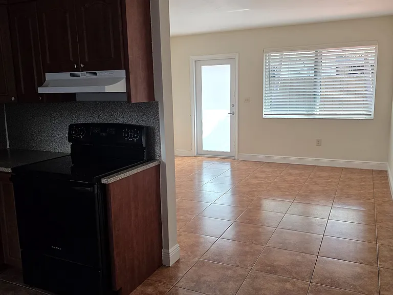 319 Beacom Blvd — Photo 9