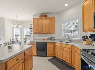 7632 Old Track Ln, Mechanicsville, VA 23111