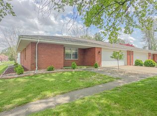 208 S Jackson St, Pittsfield, IL 62363