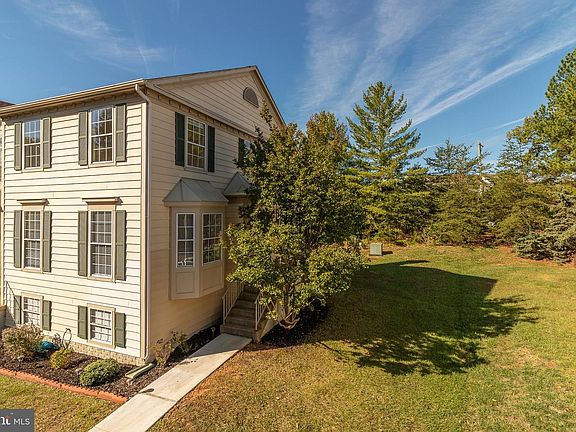 2nd image of 12850 Hyannis Ln