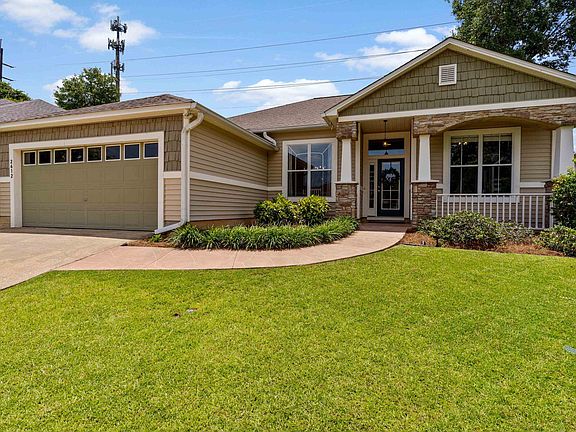 3rd image of 2612 Hemmingwood Pl