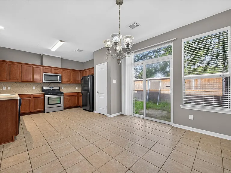 8126 Montague Manor Ln — Photo 21