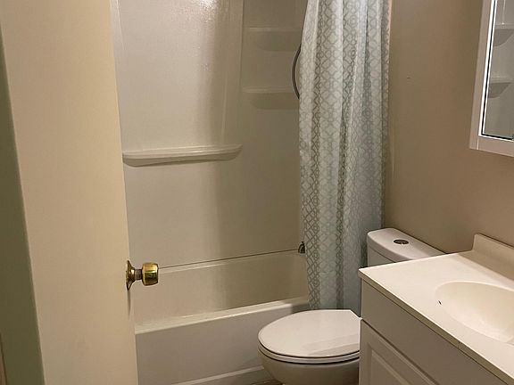5th image of 7747 Anderson Ave NE