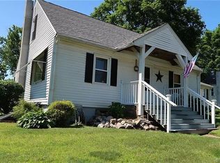 8 Nursick Ter, Portland, CT 06480