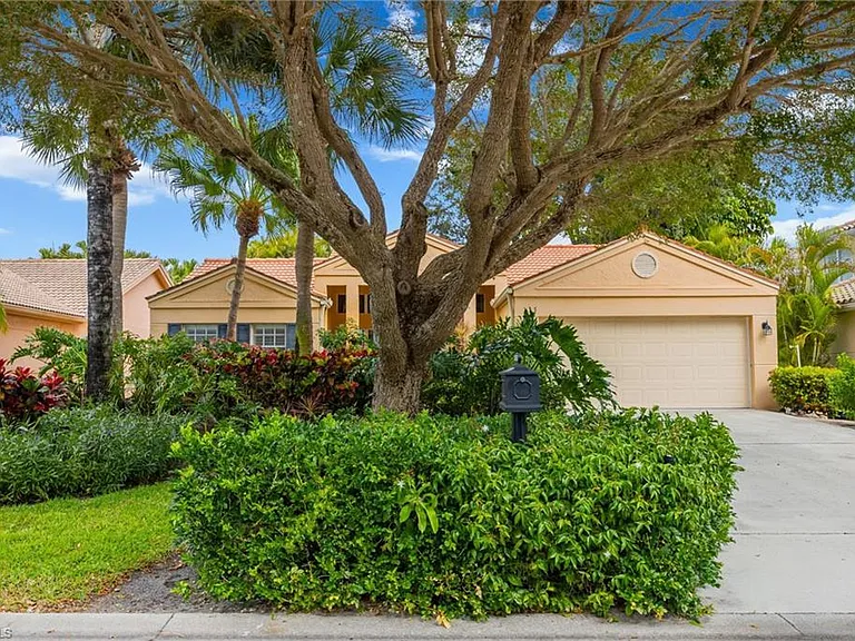 7546 Mill Pond Cir — Photo 1