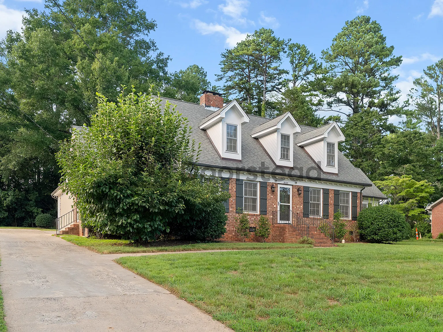 4 bed, 2.0 bath, 2150 sqft, $2,650 — Photo 4