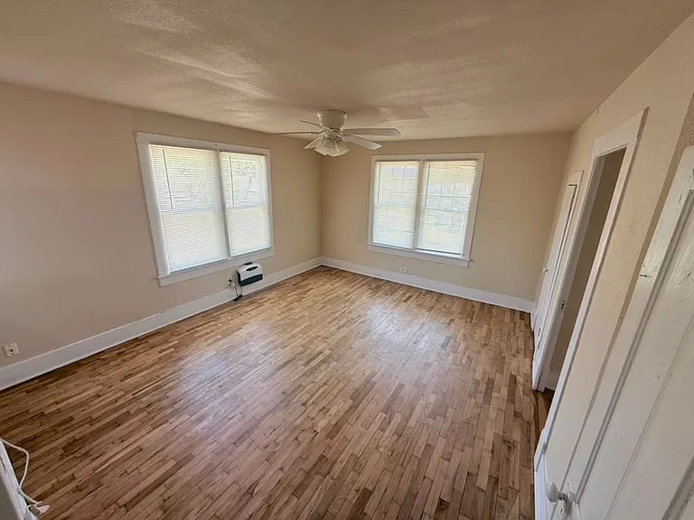 505 W Morgan St — Photo 7