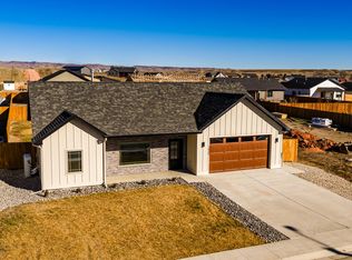 1433 Silverton Dr, Ranchester, WY 82839