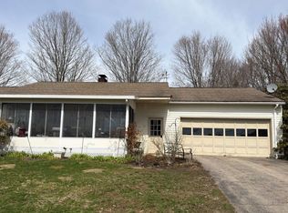 484 School St, Tilton, NH 03276