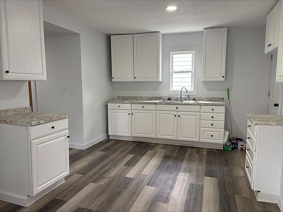 5th image of 2327 Vermont Ave