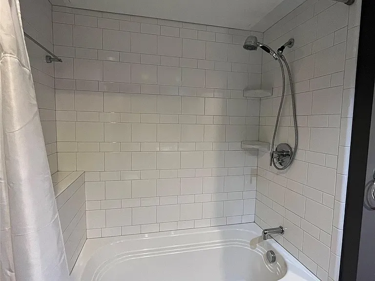 300 Bowie St #3706 — Photo 8