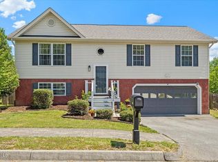 1326 Meadow Creek Ln, Jonesborough, TN 37659