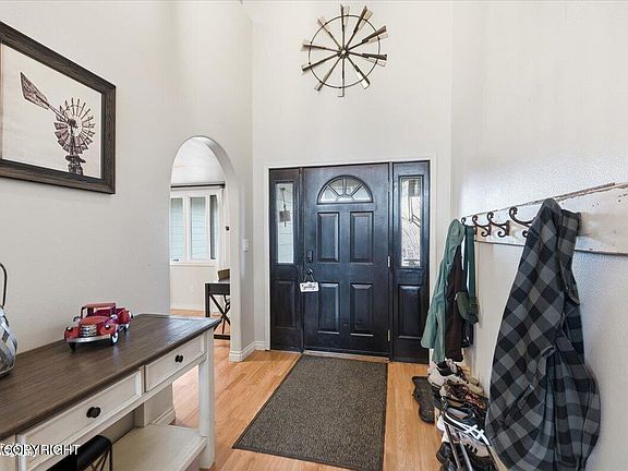 4th image of 1501 N Aspen Pl
