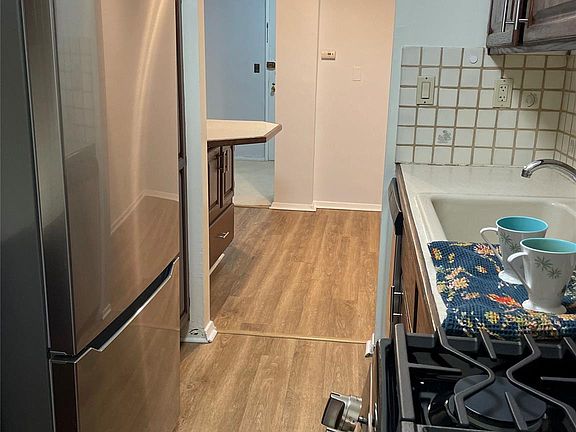 5th image of 245 Rumsey Road #7X
