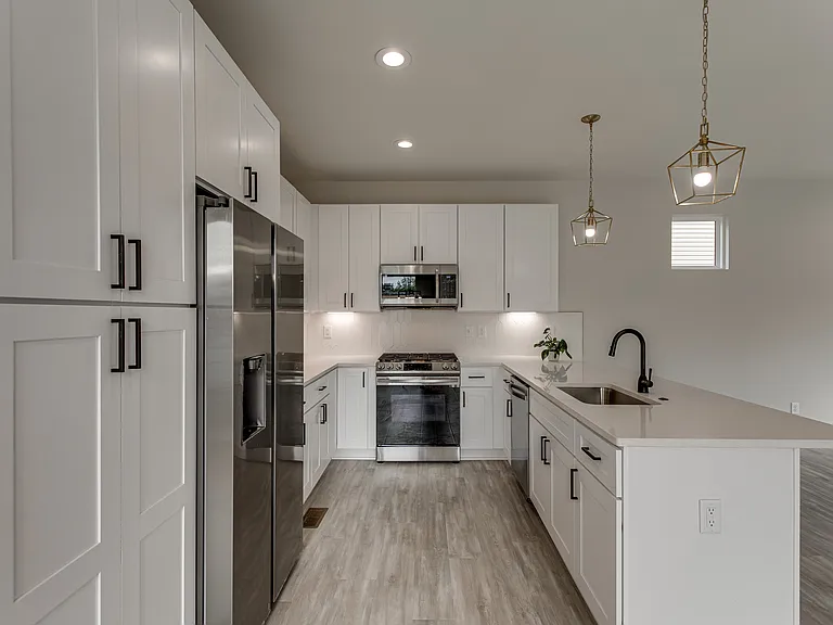1715 Kellow St — Photo 3