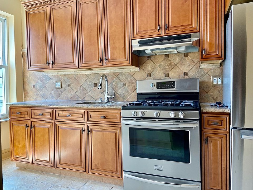 1st image of 3015 45th St APT 2
