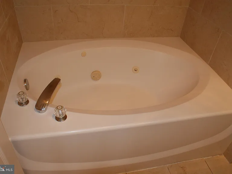 9716 Lake Pointe Ct #203 — Photo 21