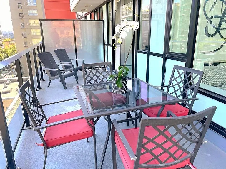 1325 Rolston St #702 — Photo 10