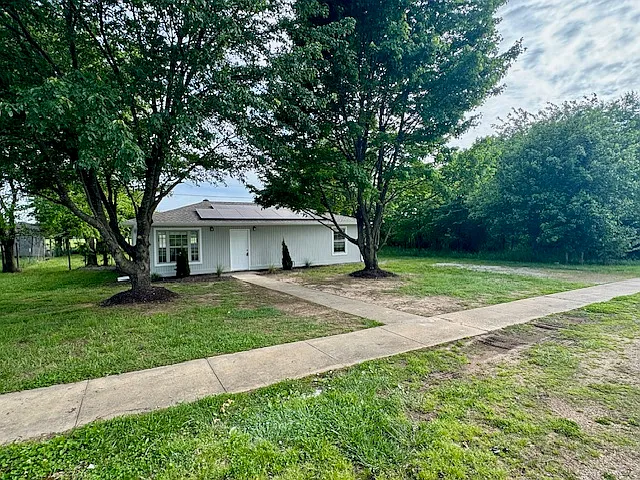 747 Austin Ave — Photo 14