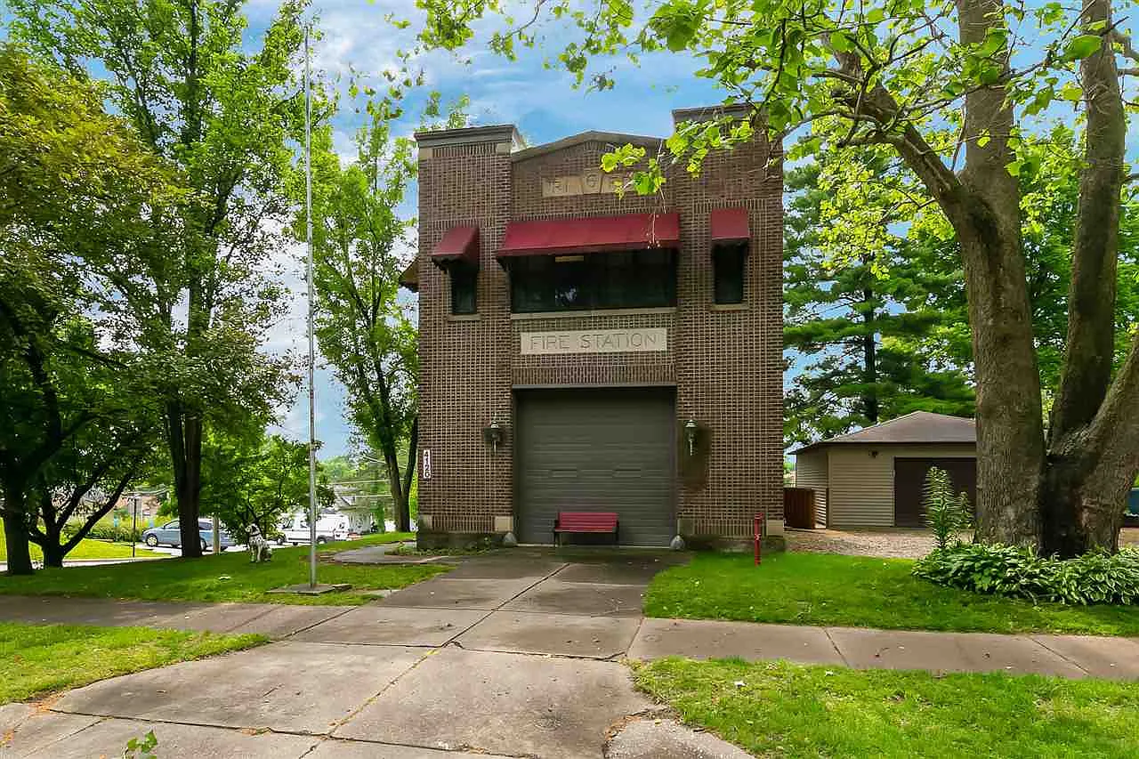 4120 12th St photo 1