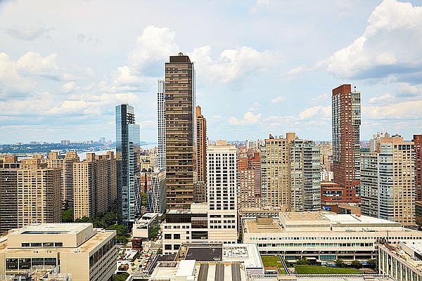 1st image of 161 W 61st St APT 36E
