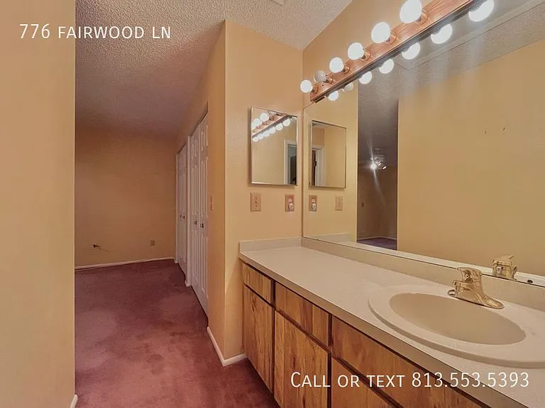 776 Fairwood Ln — Photo 6