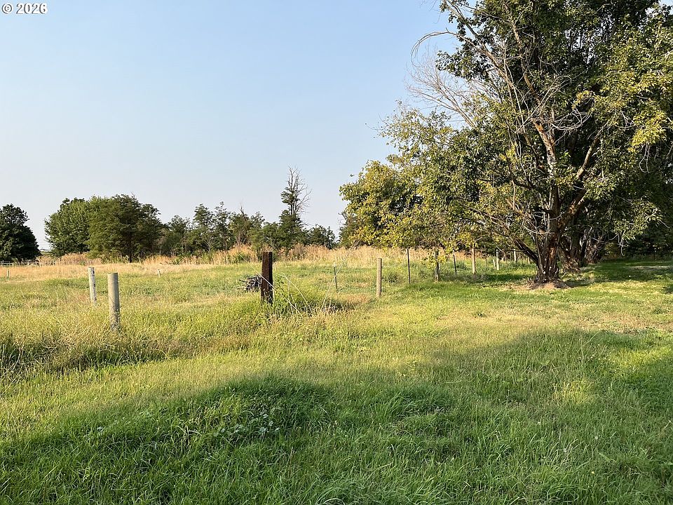 2nd image of Echols Rd