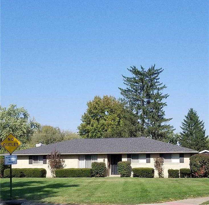 1st image of 6200 Carriage Dr