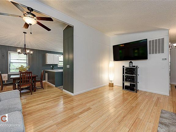 5th image of 2 Wentworth Dr