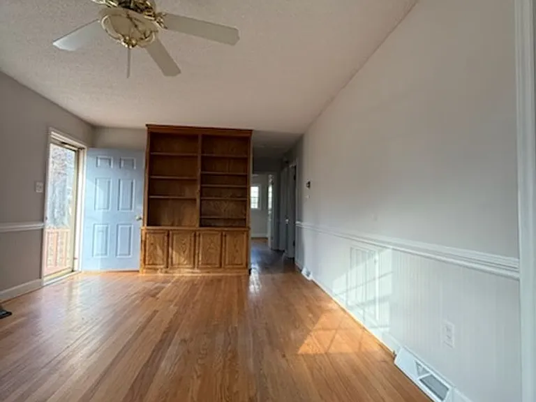 608 N Wilba Rd — Photo 2