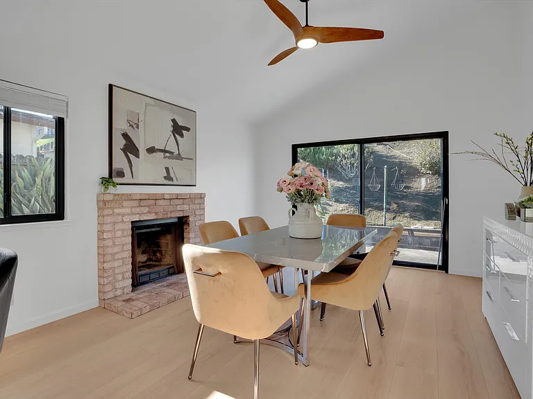 Canyon Ct — Photo 29